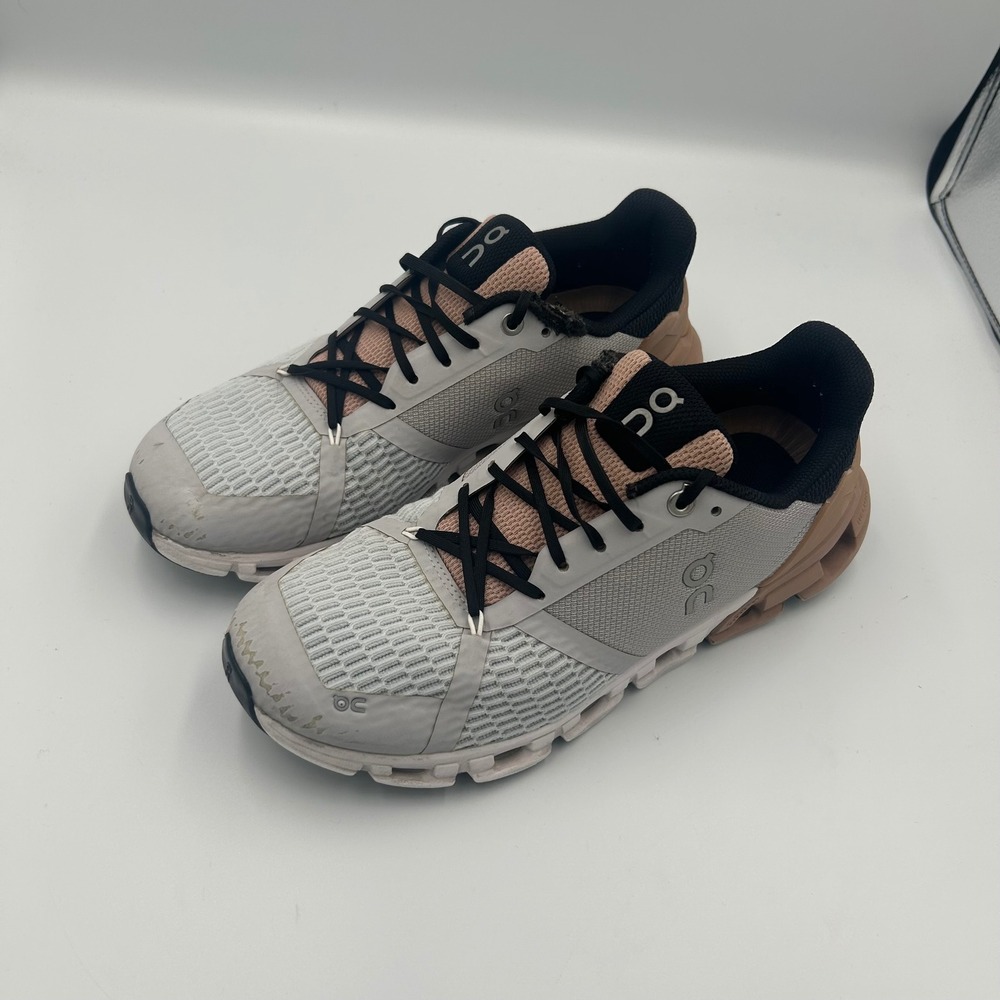 On Cloudflyer Running Shoes Womens 8 Grey Tan Low Top Sneakers